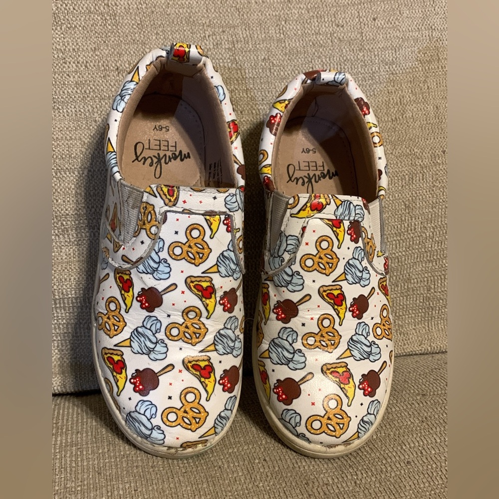 GUC Monkeyfeet Mickey Snack slides size 5-6yr